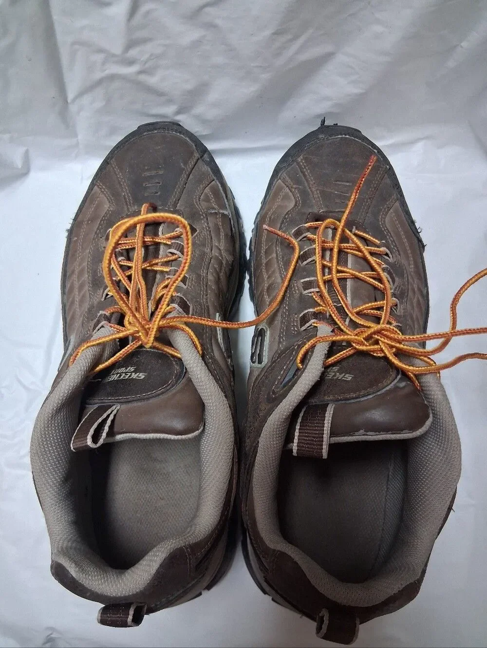 Skechers Men’s Brown Athletic Hiking Shoes with Yellow Laces Size 12 Preowned